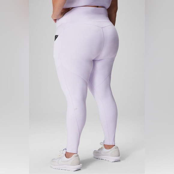 Fabletics Pure Luxe Light Pink 7/8 Leggings - Size 2X - Picture 2 of 5
